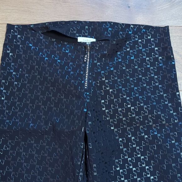 Hailee front zipper flare leg black geometric print L - Picture 2 of 8